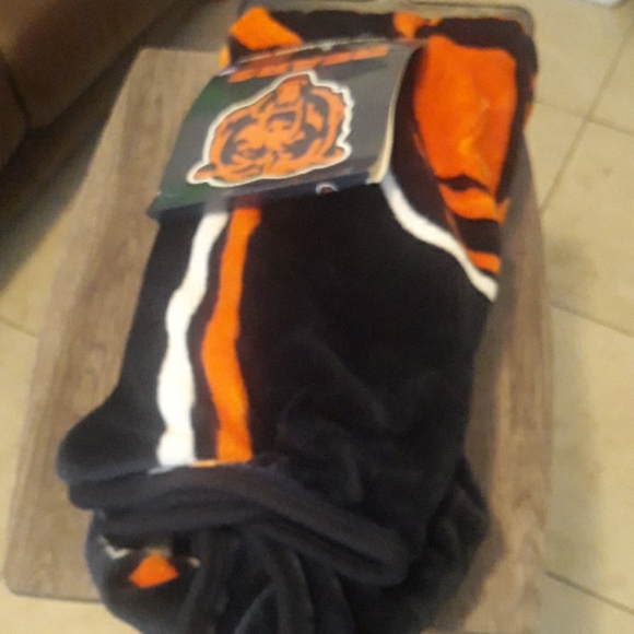 NFL Other - Genuine NFL CHICAGO BEARS THROW